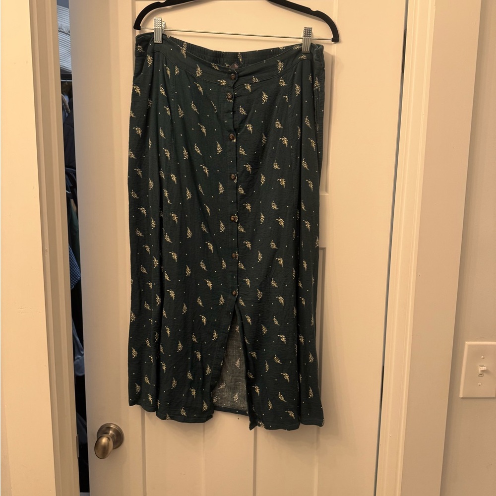 Floral Button-Down Green Skirt
